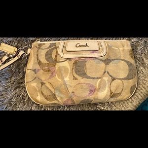 💫HP🎉Coach wristlet💫